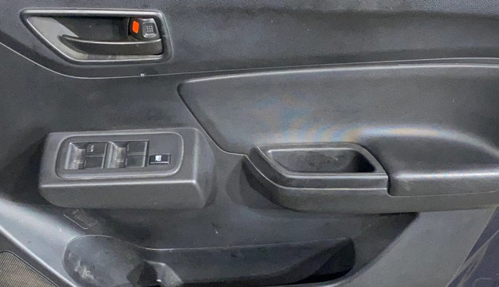 2023 Maruti Swift LXI, Petrol, Manual, 24,785 km, Driver Side Door Panels Control