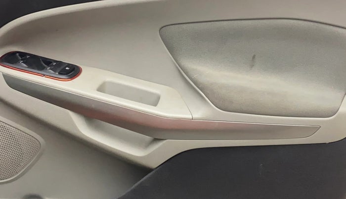 2016 Ford Ecosport TITANIUM 1.5L PETROL AT, Petrol, Automatic, 84,066 km, Driver Side Door Panels Control