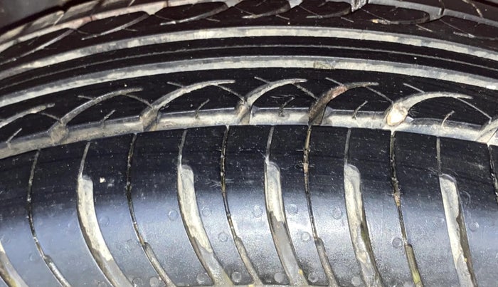 2016 Fiat Punto EVO DYNAMIC 1.2, Petrol, Manual, 60,364 km, Right Rear Tyre Tread