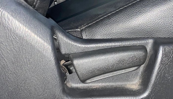 2022 Maruti Alto LXI O, Petrol, Manual, 8,104 km, Driver Side Adjustment Panel