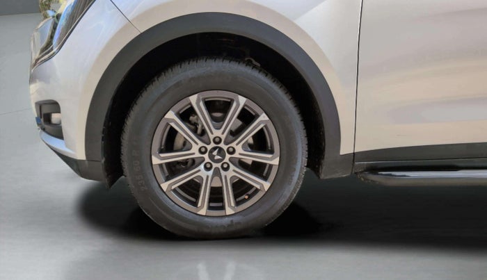 2024 Mahindra XUV700 AX 7 P AT 7 STR, Petrol, Automatic, 12,231 km, Left Front Wheel