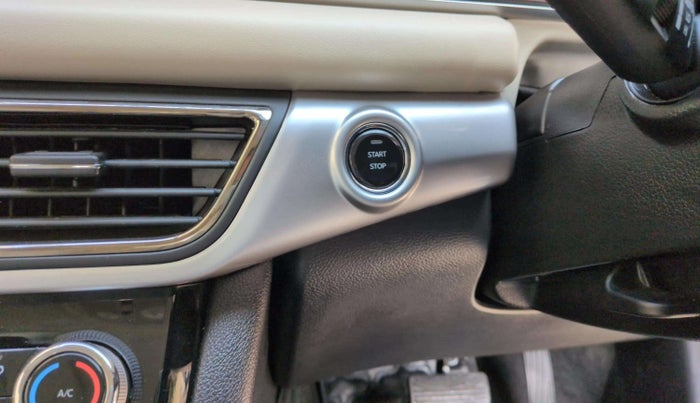 2024 Mahindra XUV700 AX 7 P AT 7 STR, Petrol, Automatic, 12,231 km, Keyless Start/ Stop Button