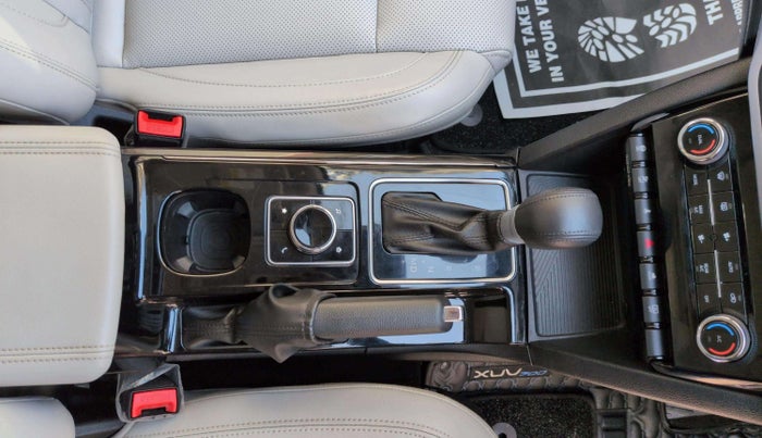 2024 Mahindra XUV700 AX 7 P AT 7 STR, Petrol, Automatic, 12,231 km, Gear Lever