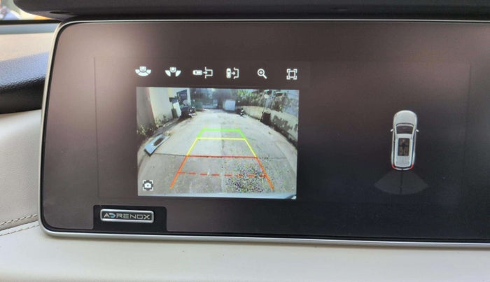 2024 Mahindra XUV700 AX 7 P AT 7 STR, Petrol, Automatic, 12,231 km, Parking Camera