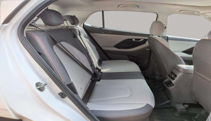 2024 Hyundai Creta SX TECH 1.5 PETROL iVT, Petrol, Automatic, 8,823 km, Right Side Rear Door Cabin