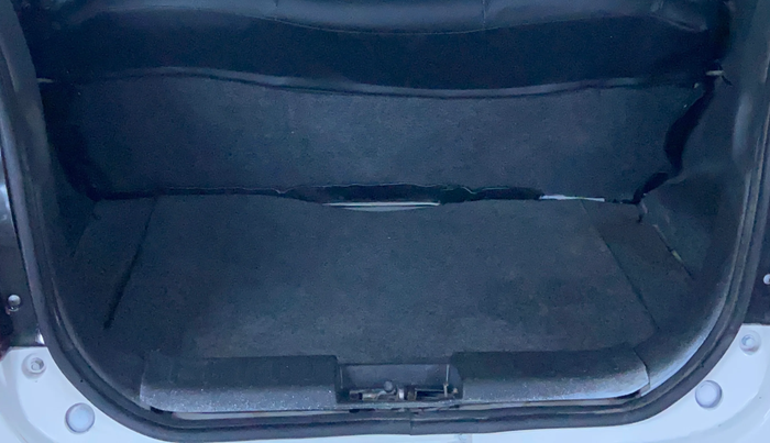 2017 Maruti Alto 800 LXI, Petrol, Manual, 97,714 km, Boot Inside