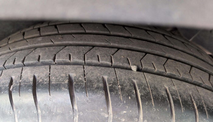 2020 Hyundai Creta S 1.5 PETROL, Petrol, Manual, 30,440 km, Left Rear Tyre Tread