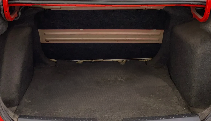 2012 Skoda Rapid ELEGANCE 1.6 TDI CR MT, Diesel, Manual, 64,358 km, Boot Inside