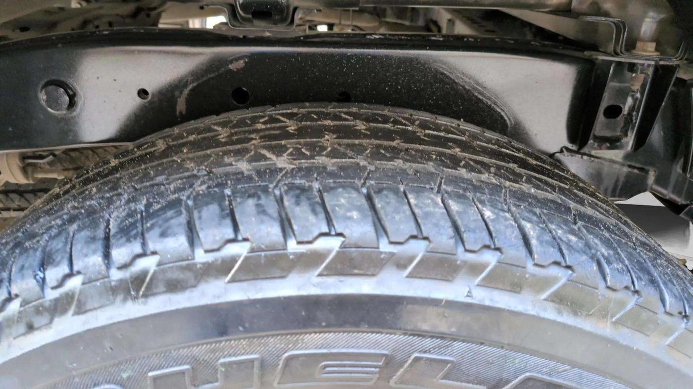 2022 ISUZU D-Max V Cross Z PRESTIGE 4X4AT, Diesel, Automatic, 46,876 km, Right Front Tyre Tread