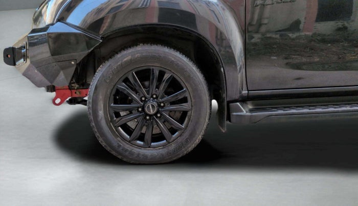 2022 ISUZU D-Max V Cross Z PRESTIGE 4X4AT, Diesel, Automatic, 46,876 km, Left Front Wheel