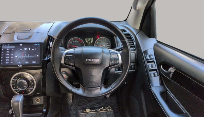 2022 ISUZU D-Max V Cross Z PRESTIGE 4X4AT, Diesel, Automatic, 46,876 km, Steering Wheel Close Up