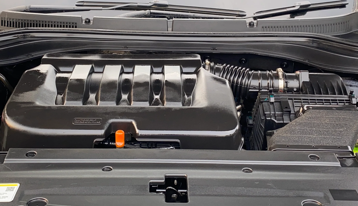 2022 Mahindra XUV700 AX 5 P MT 5 STR, Petrol, Manual, 69,318 km, Engine View