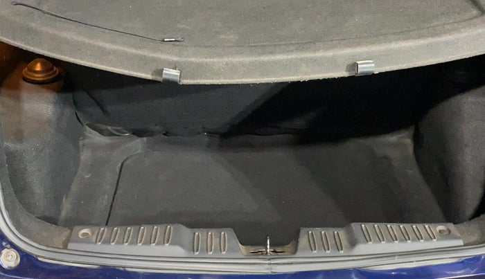 2022 Tata ALTROZ XZ PETROL, Petrol, Manual, 38,959 km, Boot Inside