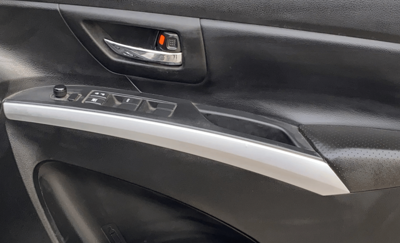2018 Maruti S Cross ALPHA 1.3, Diesel, Manual, 60,172 km, Driver Side Door Panels Control