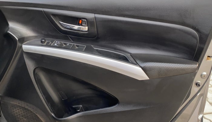 2018 Maruti S Cross ALPHA 1.3, Diesel, Manual, 60,172 km, Driver Side Door Panels Control