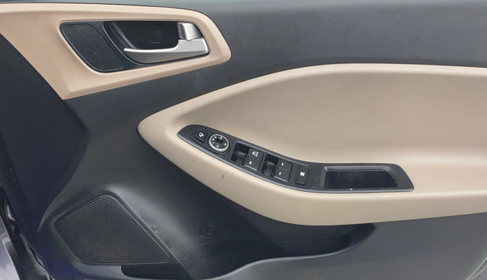 2018 Hyundai Elite i20 ASTA 1.2  CVT, Petrol, Automatic, 63,188 km, Driver Side Door Panels Control