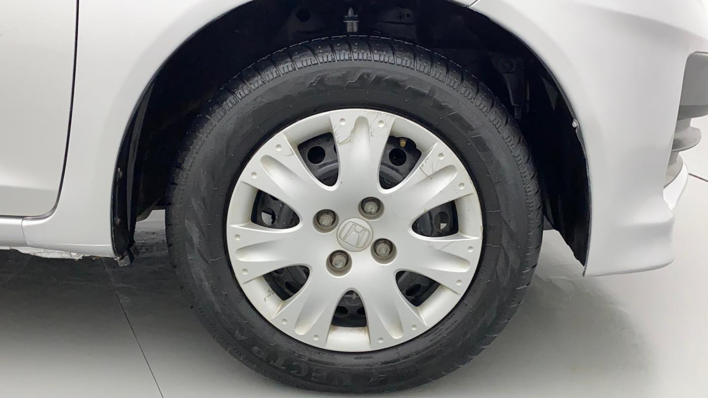 2015 Honda Brio S MT, Petrol, Manual, 23,992 km, Right Front Wheel