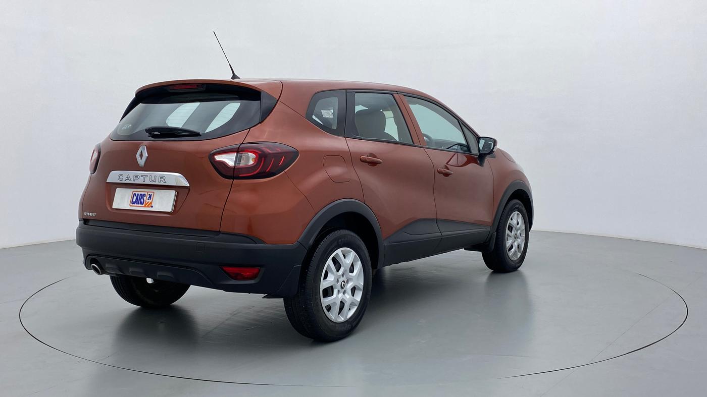 2018 Renault Captur RXE PETROL MT, Petrol, Manual, 6,607 km, Right Back Diagonal