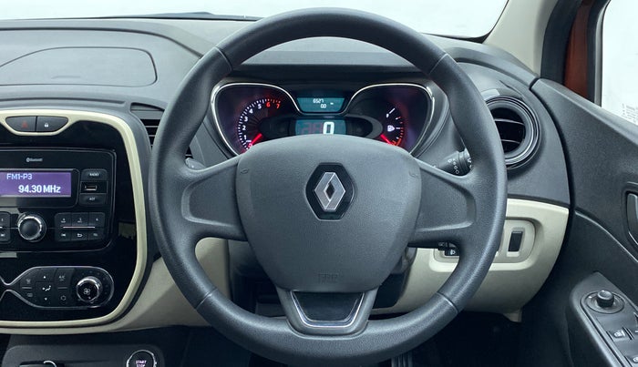 2018 Renault Captur RXE PETROL MT, Petrol, Manual, 6,607 km, Steering Wheel Close Up