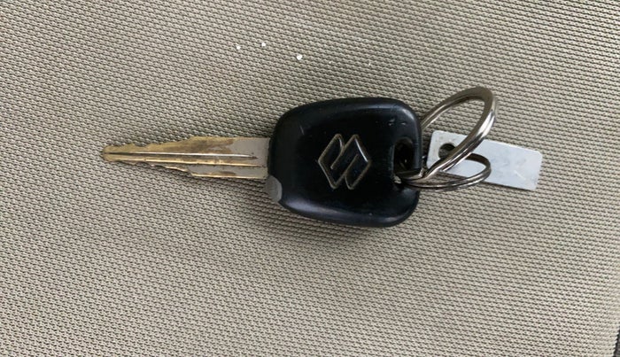 2017 Maruti Alto K10 VXI, Petrol, Manual, 60,390 km, Key Close Up