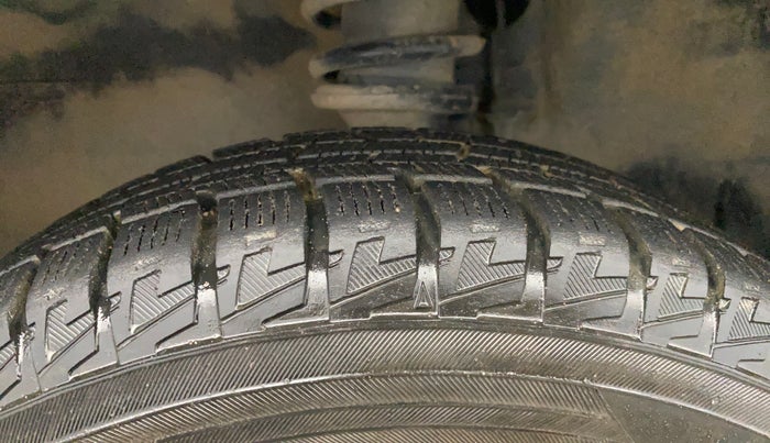 2017 Maruti Alto K10 VXI, Petrol, Manual, 60,390 km, Left Front Tyre Tread