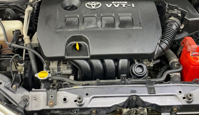 2014 Toyota Corolla Altis G PETROL, Petrol, Manual, 1,03,843 km, Engine View - Right