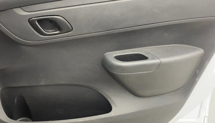 2016 Renault Kwid RXT 0.8, Petrol, Manual, 77,314 km, Driver Side Door Panels Control