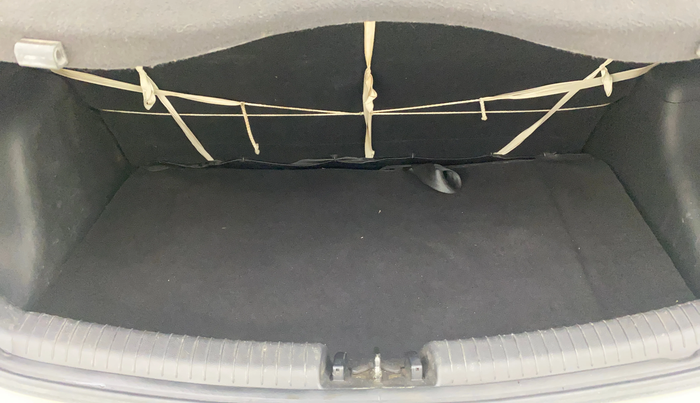 2017 Hyundai Grand i10 SPORTZ 1.2 KAPPA VTVT, Petrol, Manual, 1,36,006 km, Boot Inside