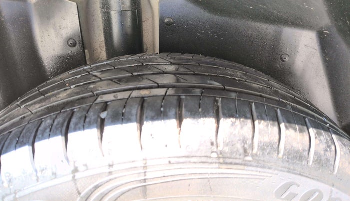 2023 MG HECTOR SHARP PRO 1.5 PETROL TURBO CVT PETROL, Petrol, Automatic, 15,809 km, Right Rear Tyre Tread