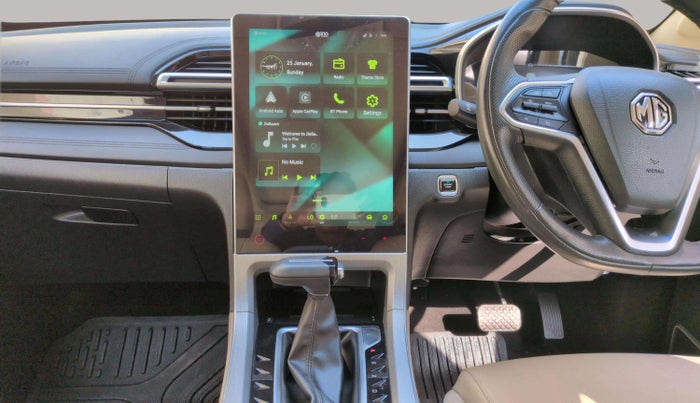 2023 MG HECTOR SHARP PRO 1.5 PETROL TURBO CVT PETROL, Petrol, Automatic, 15,809 km, Air Conditioner