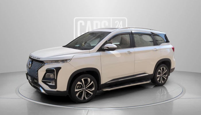 2023 MG HECTOR SHARP PRO 1.5 PETROL TURBO CVT PETROL, Petrol, Automatic, 15,809 km, Left Front Diagonal