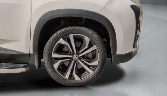 2023 MG HECTOR SHARP PRO 1.5 PETROL TURBO CVT PETROL, Petrol, Automatic, 15,809 km, Right Front Wheel