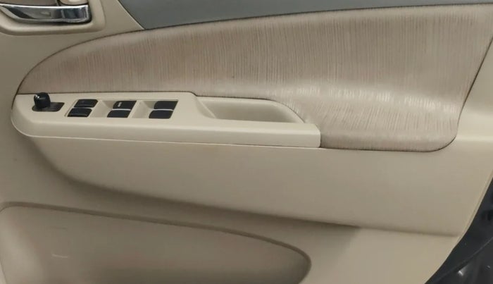 2013 Maruti Ertiga VXI, Petrol, Manual, 75,087 km, Driver Side Door Panels Control