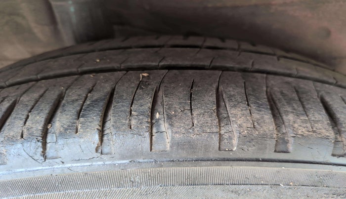 2018 Honda Jazz 1.2L I-VTEC VX CVT, Petrol, Automatic, 47,411 km, Left Front Tyre Tread