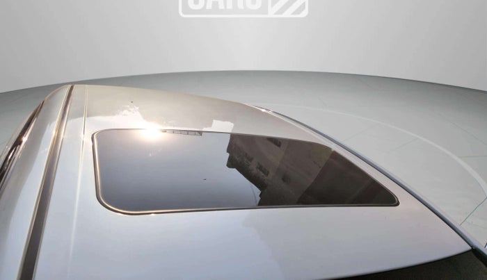 2023 Toyota Camry HYBRID, Hybrid, Automatic, 15,756 km, Moonroof/ Sunroof