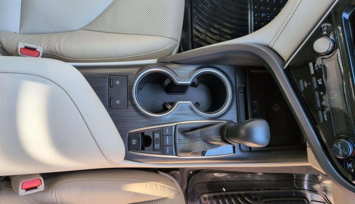 2023 Toyota Camry HYBRID, Hybrid, Automatic, 15,756 km, Gear Lever