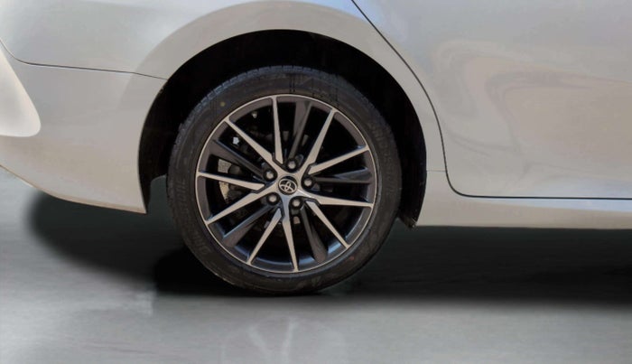 2023 Toyota Camry HYBRID, Hybrid, Automatic, 15,756 km, Right Rear Wheel