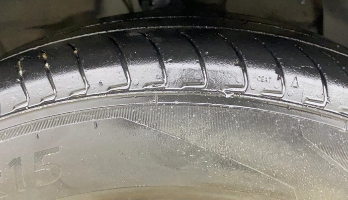 2023 Hyundai EXTER SX(O) CONNECT 1.2 AMT DUAL TONE, Petrol, Automatic, 71,738 km, Right Front Tyre Tread