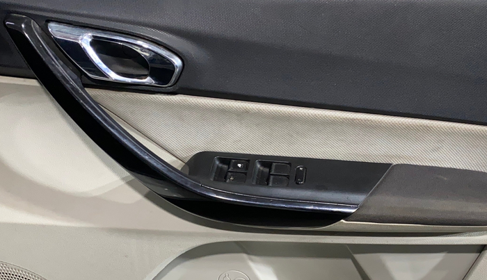 2022 Tata TIGOR XZ PLUS CNG, CNG, Manual, 33,245 km, Driver Side Door Panels Control