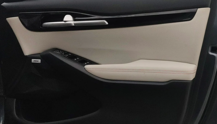 2022 KIA SELTOS GTX (O) 1.4, Petrol, Manual, 35,856 km, Driver Side Door Panels Control