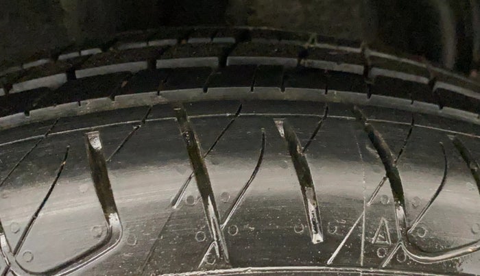 2021 Nissan MAGNITE XV MT, Petrol, Manual, 57,284 km, Right Rear Tyre Tread