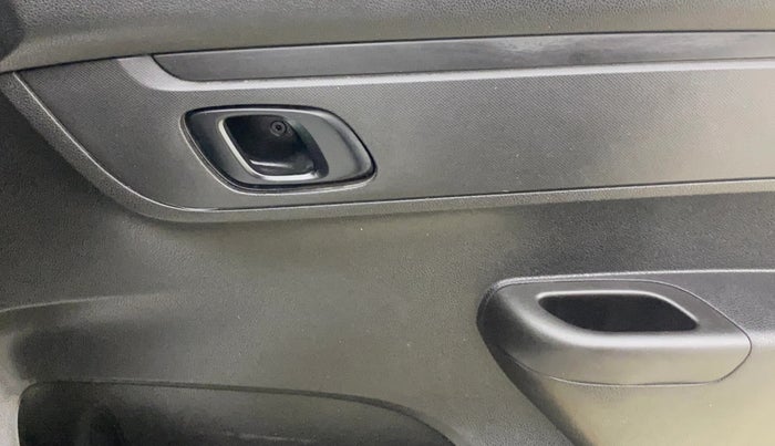 2018 Renault Kwid RXL, Petrol, Manual, 46,460 km, Driver Side Door Panels Control