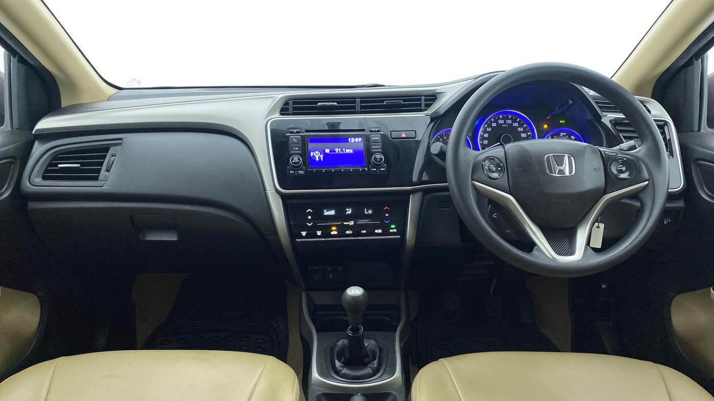 2017 Honda City V MT PETROL, Petrol, Manual, 28,385 km, Dashboard