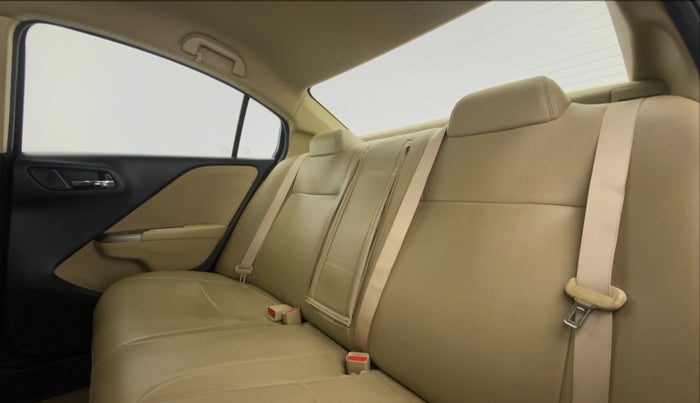 2017 Honda City V MT PETROL, Petrol, Manual, 28,385 km, Right Side Rear Door Cabin
