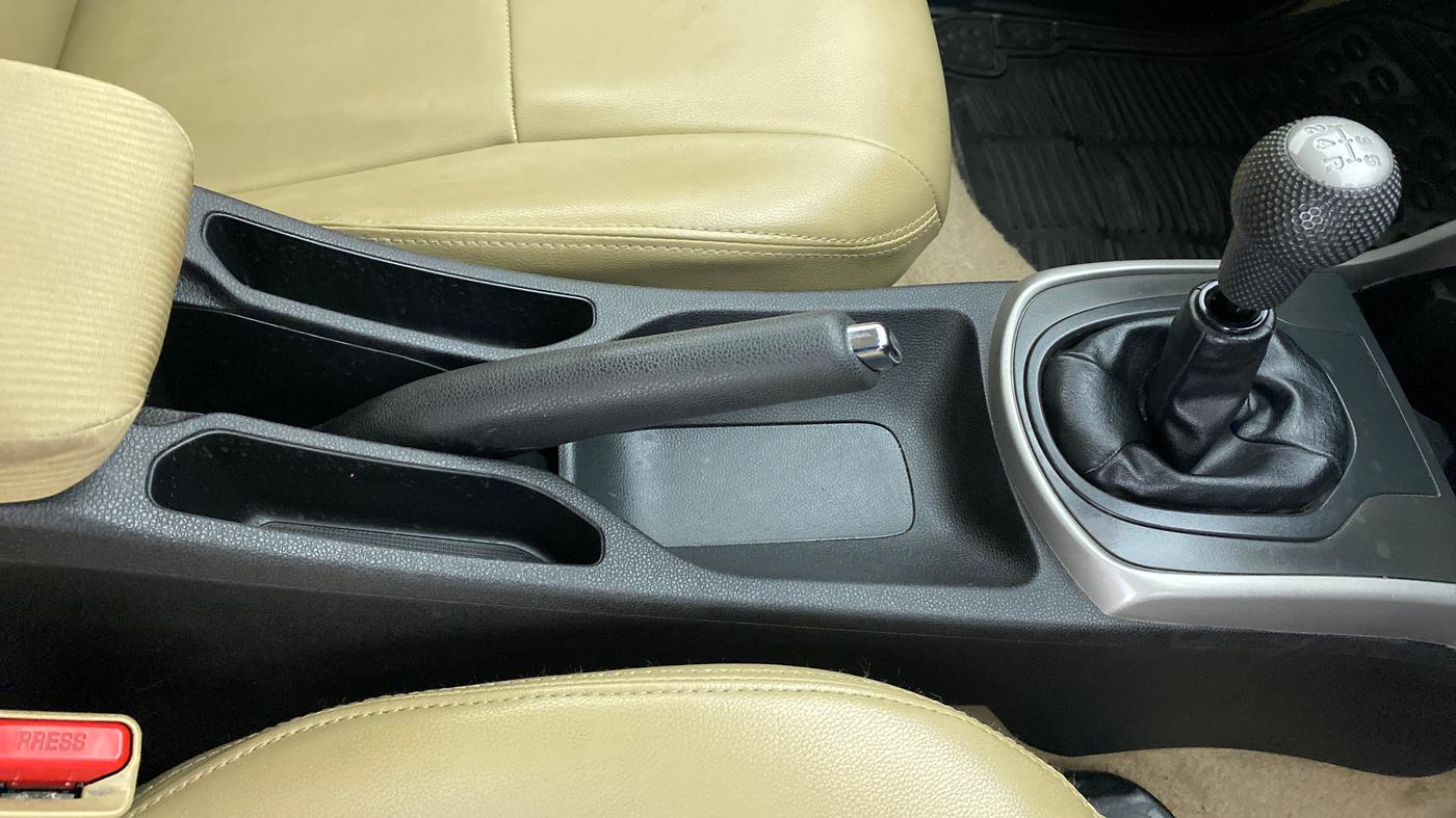 2017 Honda City V MT PETROL, Petrol, Manual, 28,385 km, Gear Lever