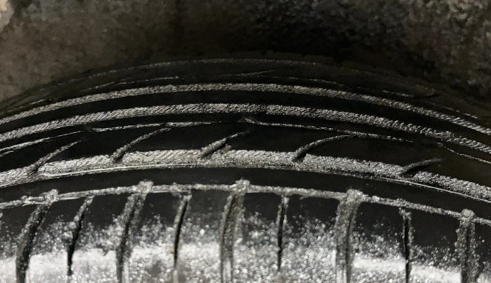 2012 Hyundai i20 MAGNA (O) 1.2, Petrol, Manual, 67,286 km, Right Rear Tyre Tread