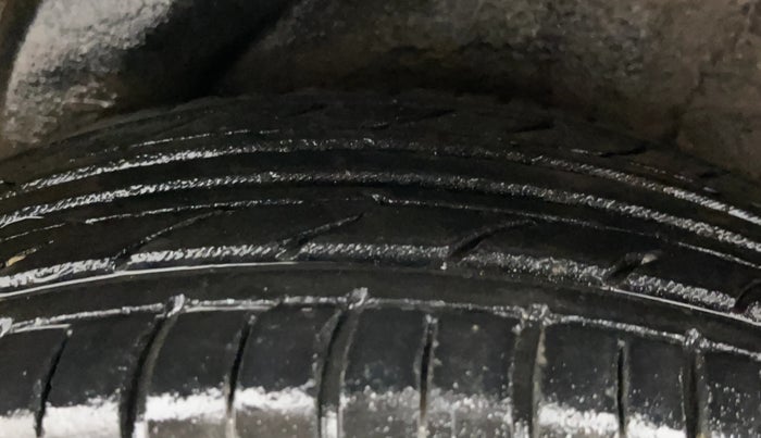 2012 Hyundai i20 MAGNA (O) 1.2, Petrol, Manual, 67,286 km, Left Rear Tyre Tread