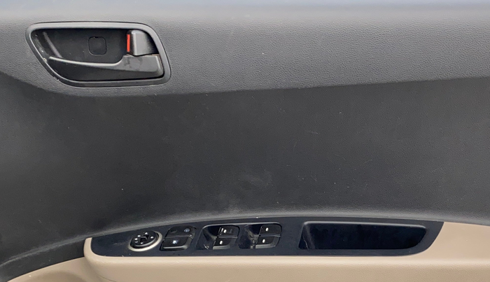 2017 Hyundai Grand i10 MAGNA 1.2 KAPPA VTVT, Petrol, Manual, 79,381 km, Driver Side Door Panels Control