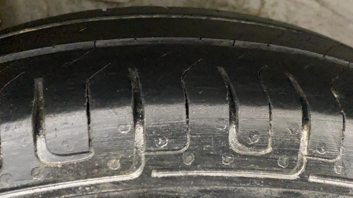 2013 Maruti Wagon R 1.0 LXI CNG, CNG, Manual, 74,541 km, Right Rear Tyre Tread