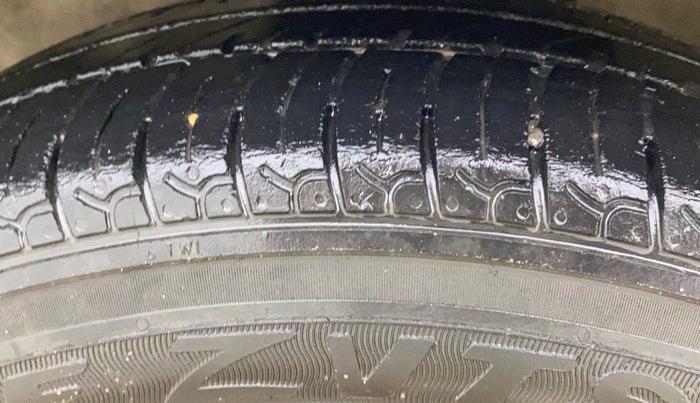 2017 Maruti Celerio ZXI AMT, Petrol, Automatic, 1,06,997 km, Left Front Tyre Tread